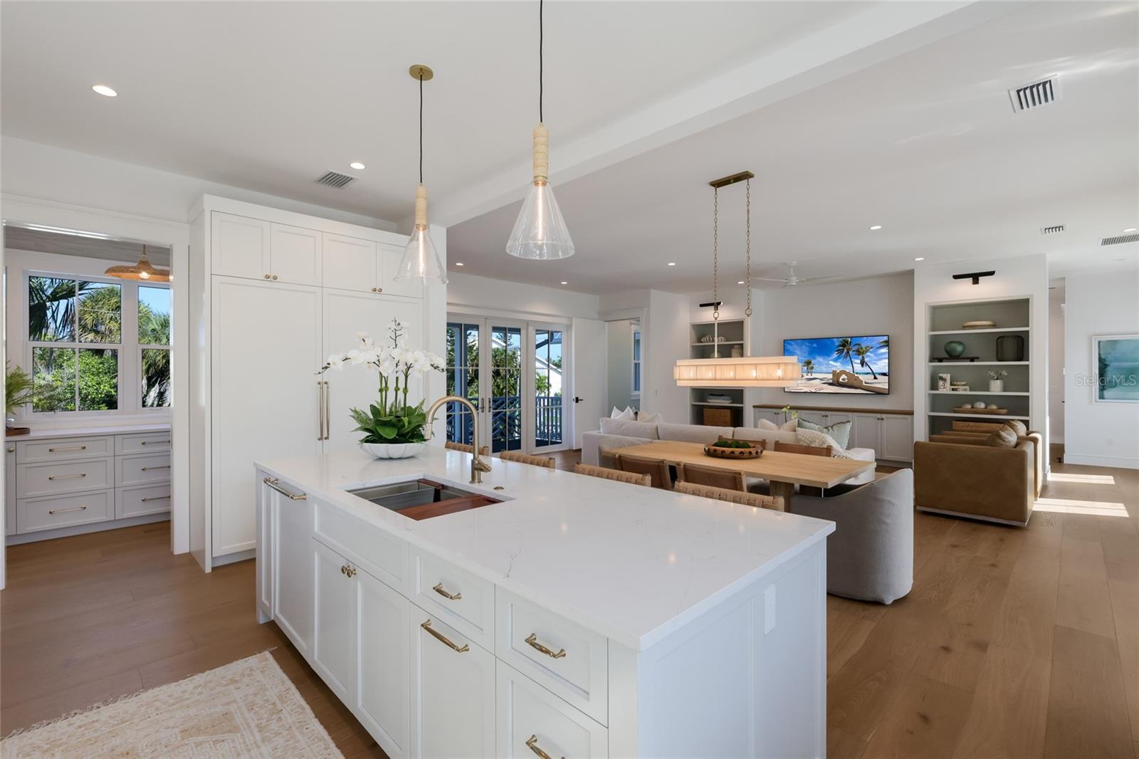 ANNA MARIA BEACH - Residential