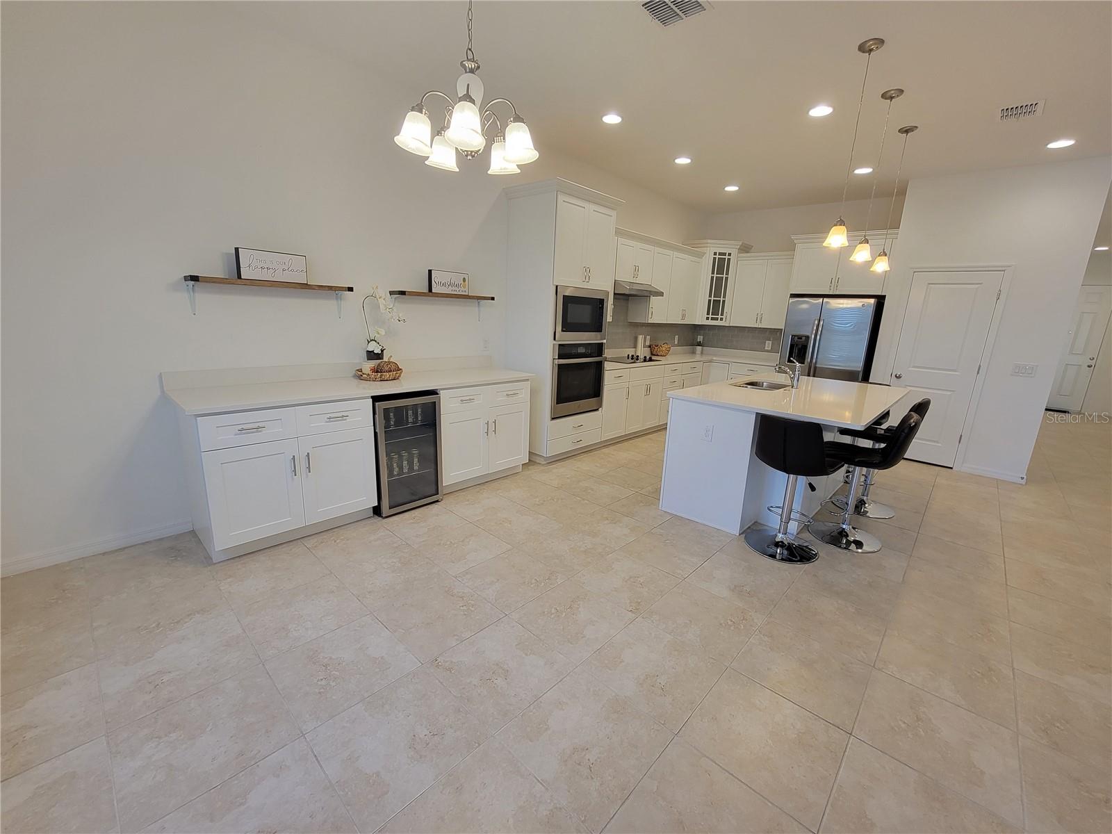 SOLA VISTA - Residential Lease