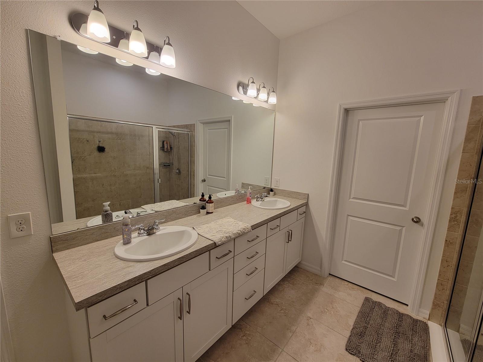 SOLA VISTA - Residential Lease