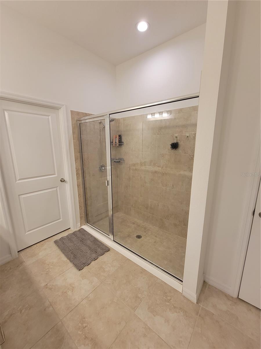 SOLA VISTA - Residential Lease