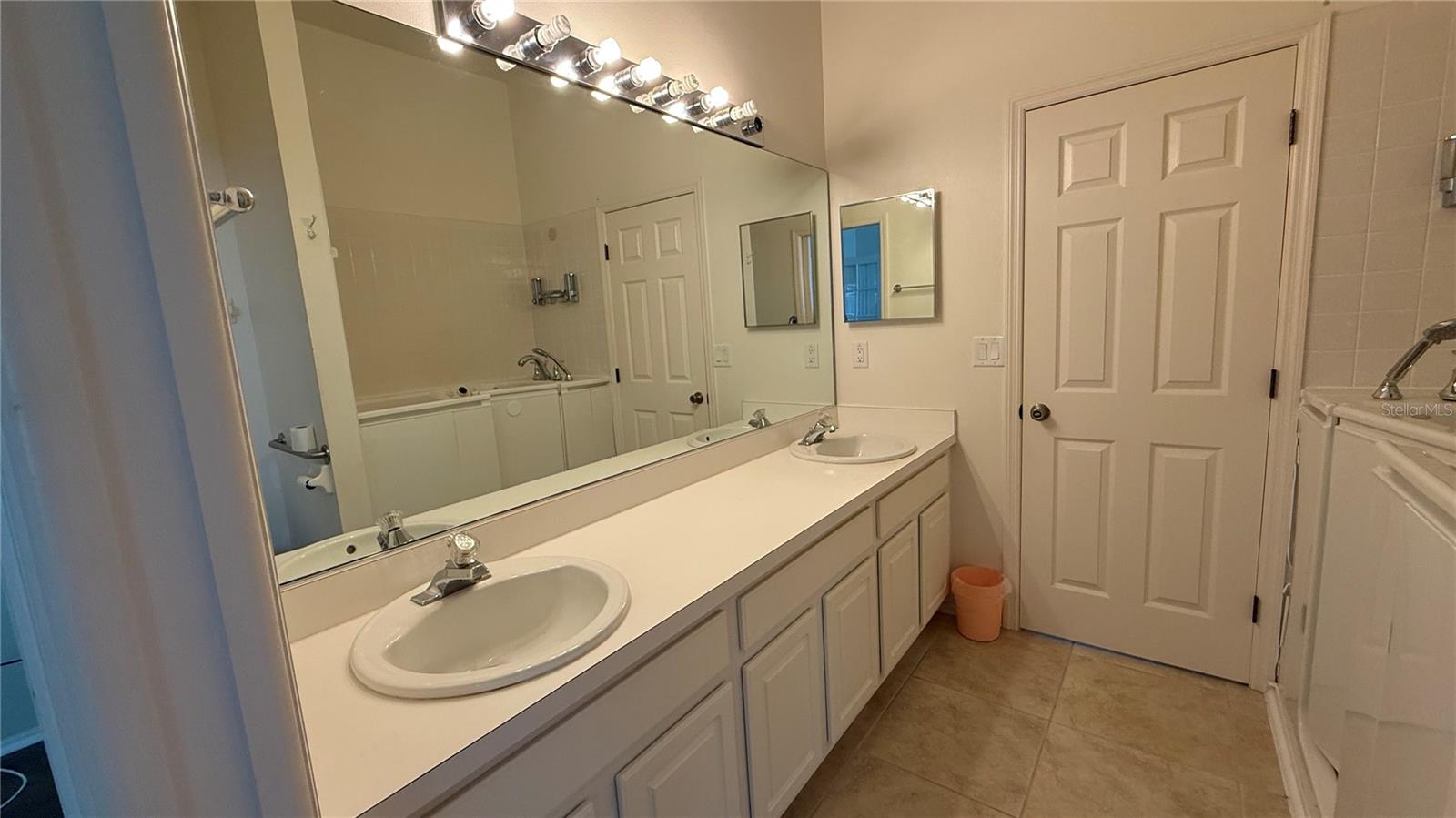 GLENN LAKES PH 3 - Residential