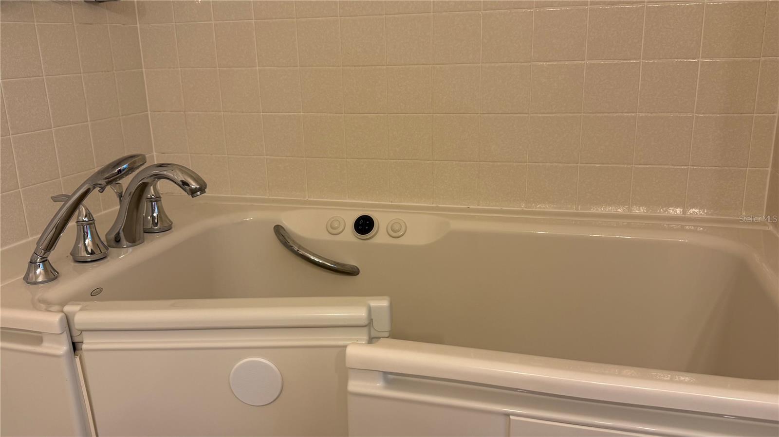 GLENN LAKES PH 3 - Residential