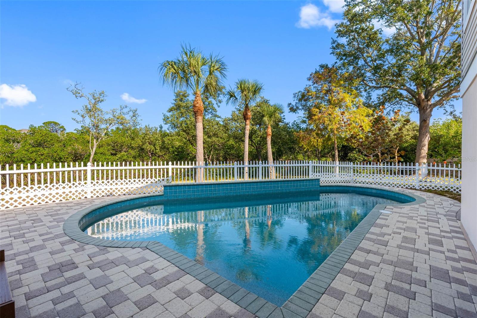 SUNSET HILLS COUNTRY CLUB - Residential