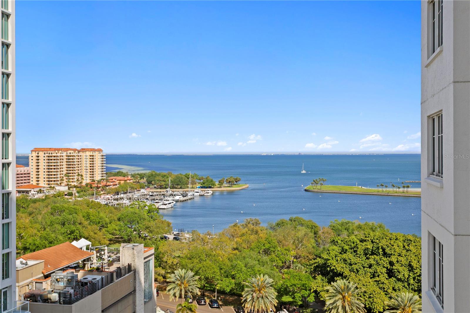 PARKSHORE PLAZA CONDO - Residential