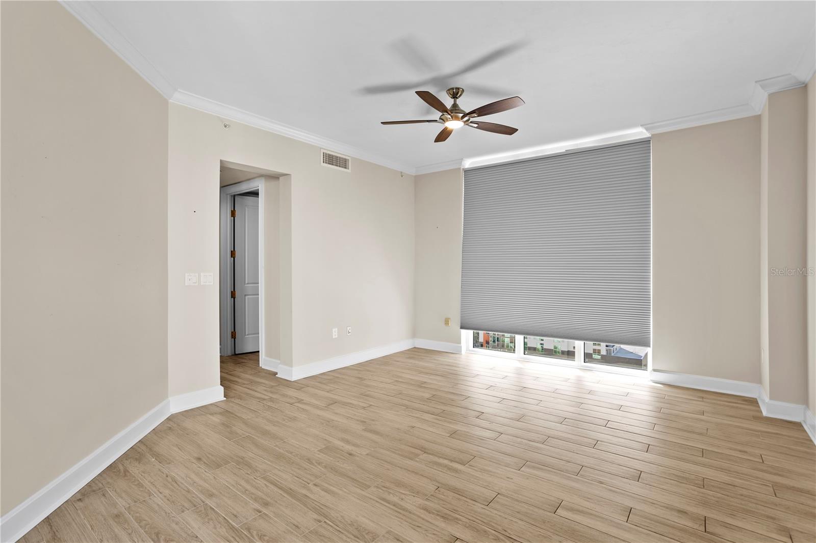 PARKSHORE PLAZA CONDO - Residential