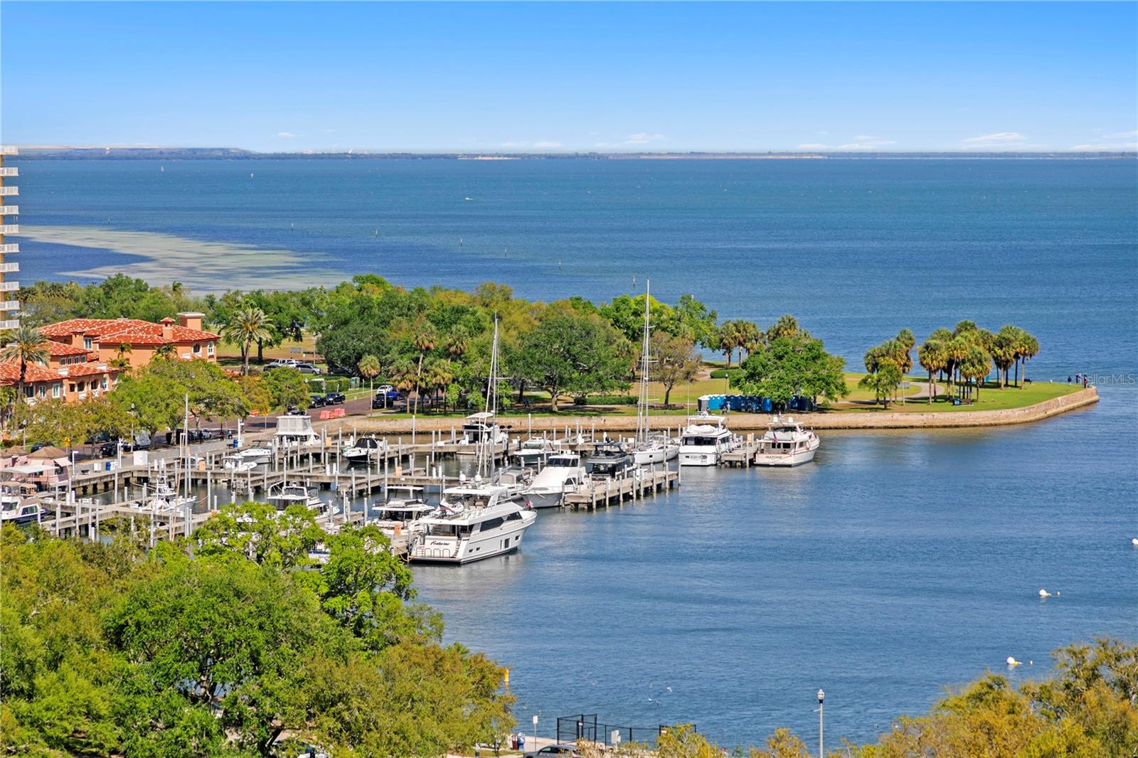 PARKSHORE PLAZA CONDO - Residential