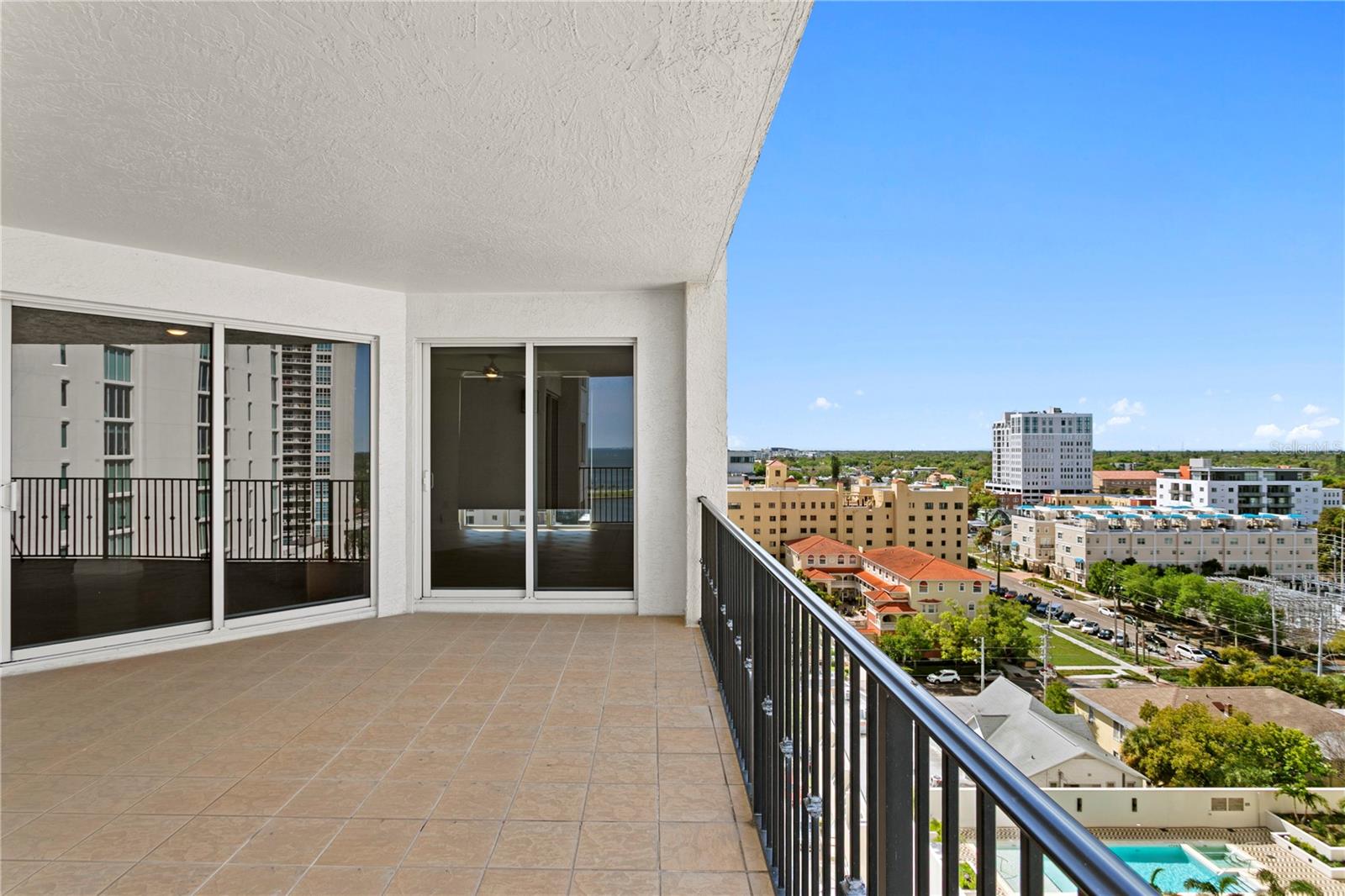 PARKSHORE PLAZA CONDO - Residential