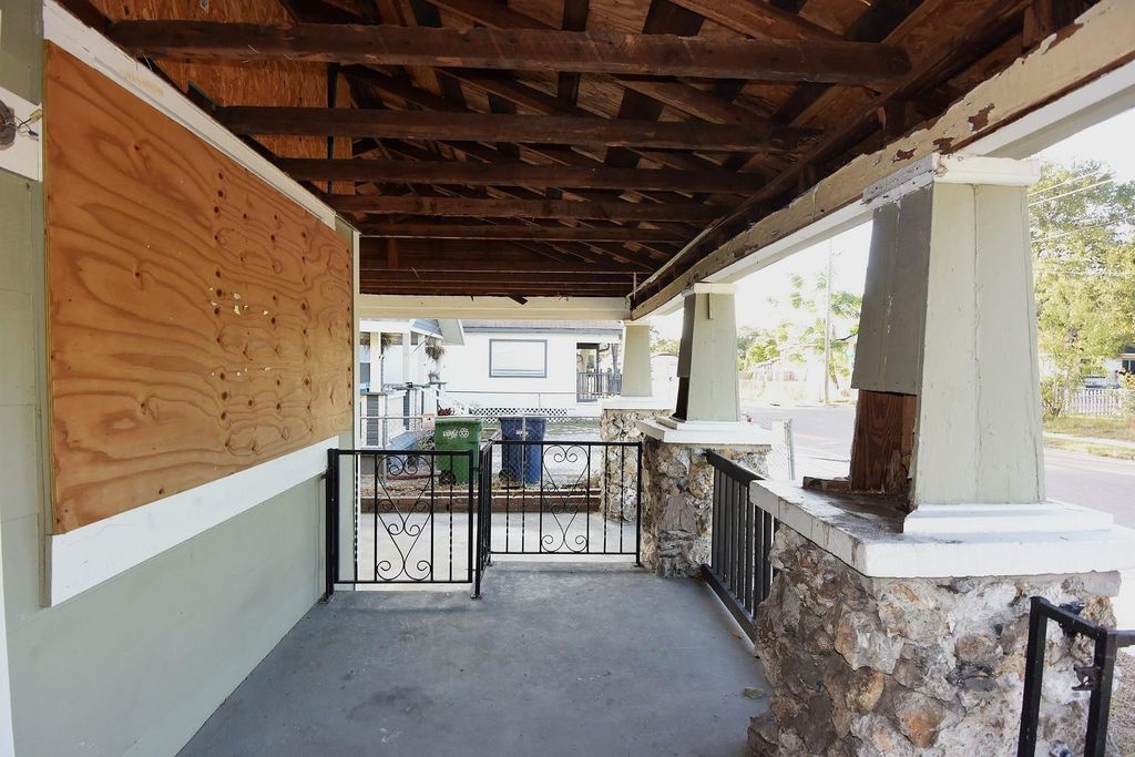 Photo of 913 E 28th Avenue, Tampa, FL 33605 (MLS # W7880704)