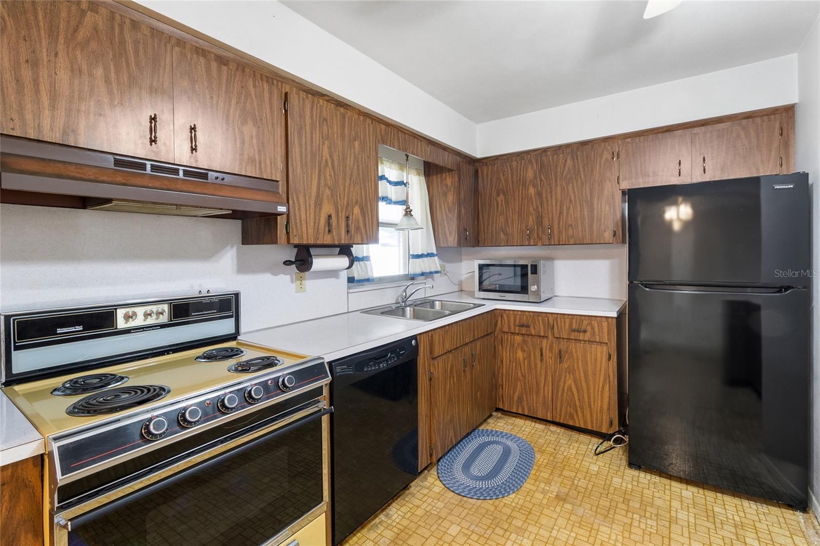 EUCLID ESTATES - Residential