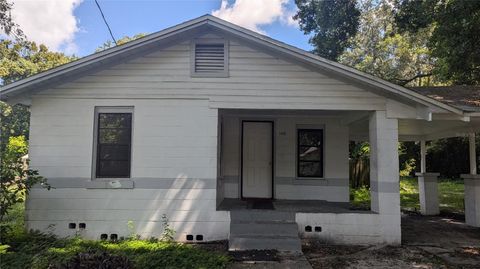 A home in LAKELAND