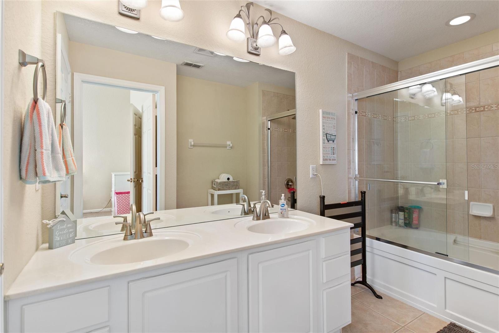 STONEBRIDGE LAKES PH 25 BLDG 25 - Residential