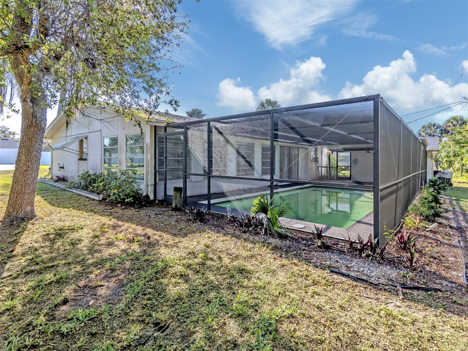 SOUTH VENICE - Residential