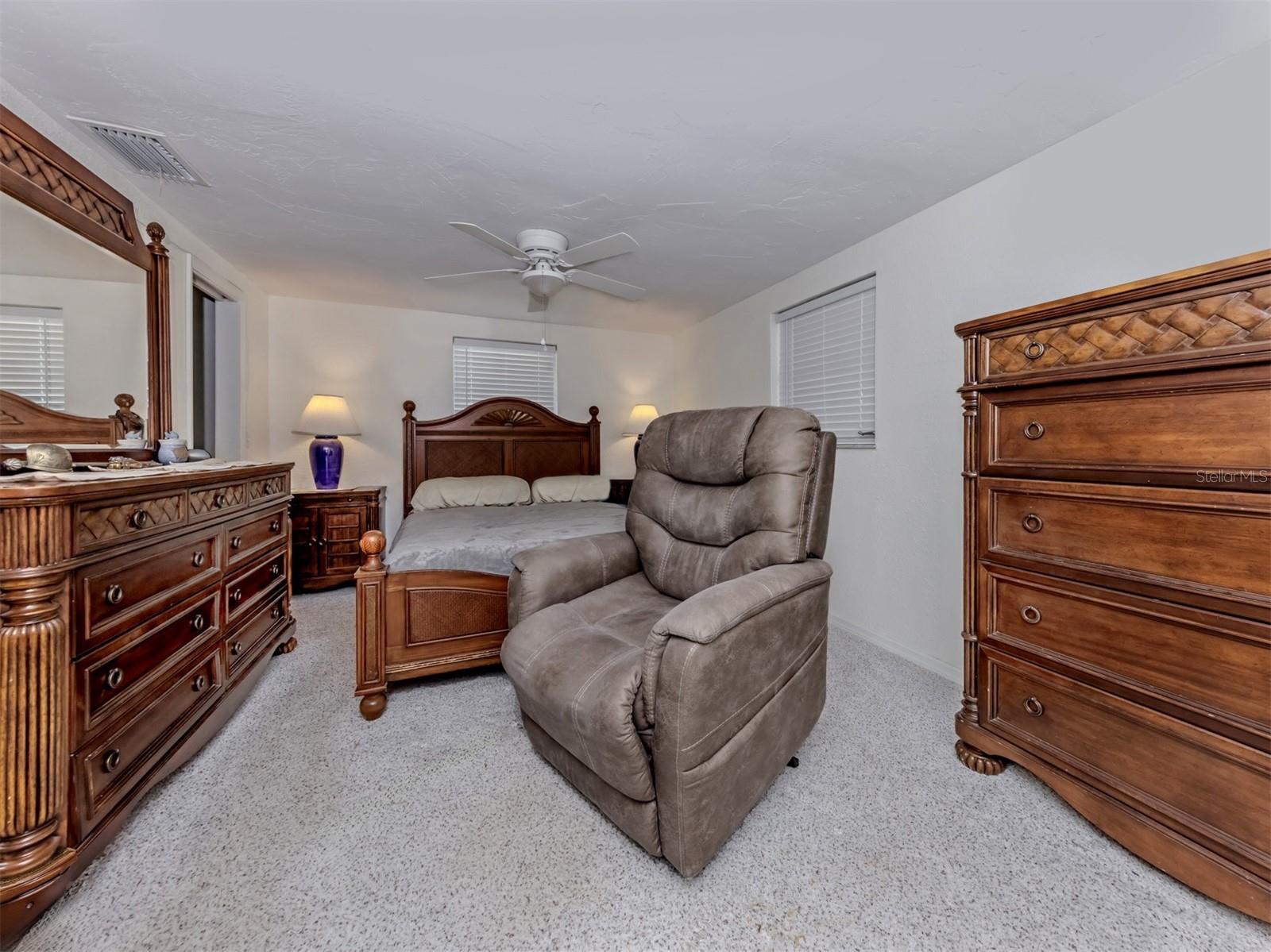 SOUTH VENICE - Residential