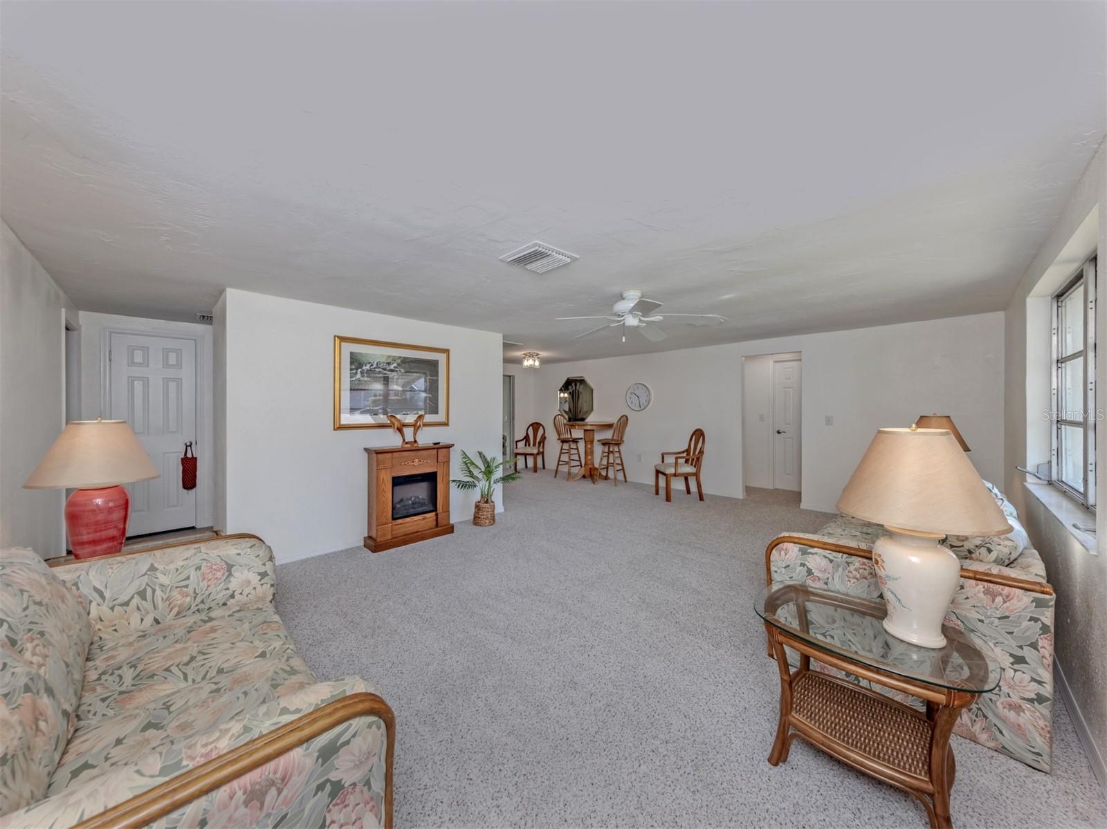 SOUTH VENICE - Residential