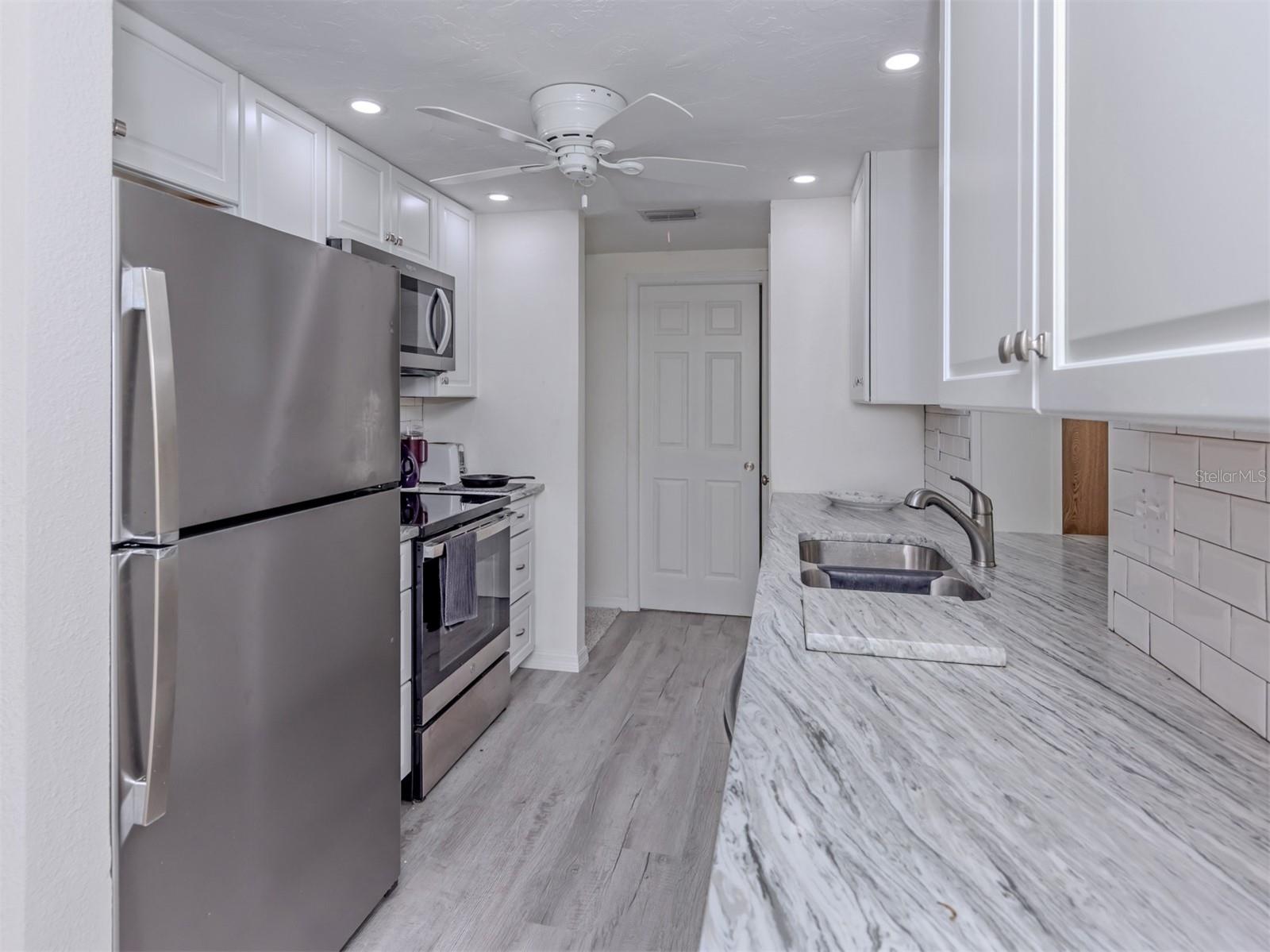 SOUTH VENICE - Residential