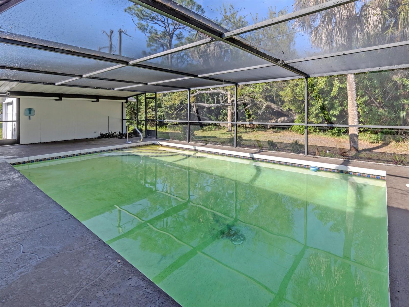 SOUTH VENICE - Residential