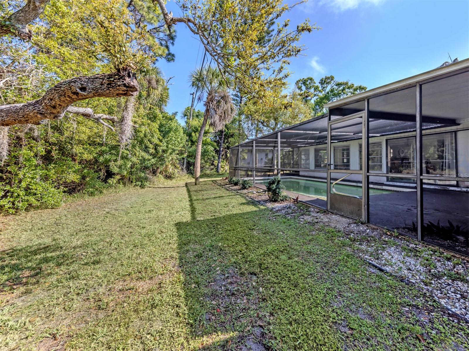 SOUTH VENICE - Residential