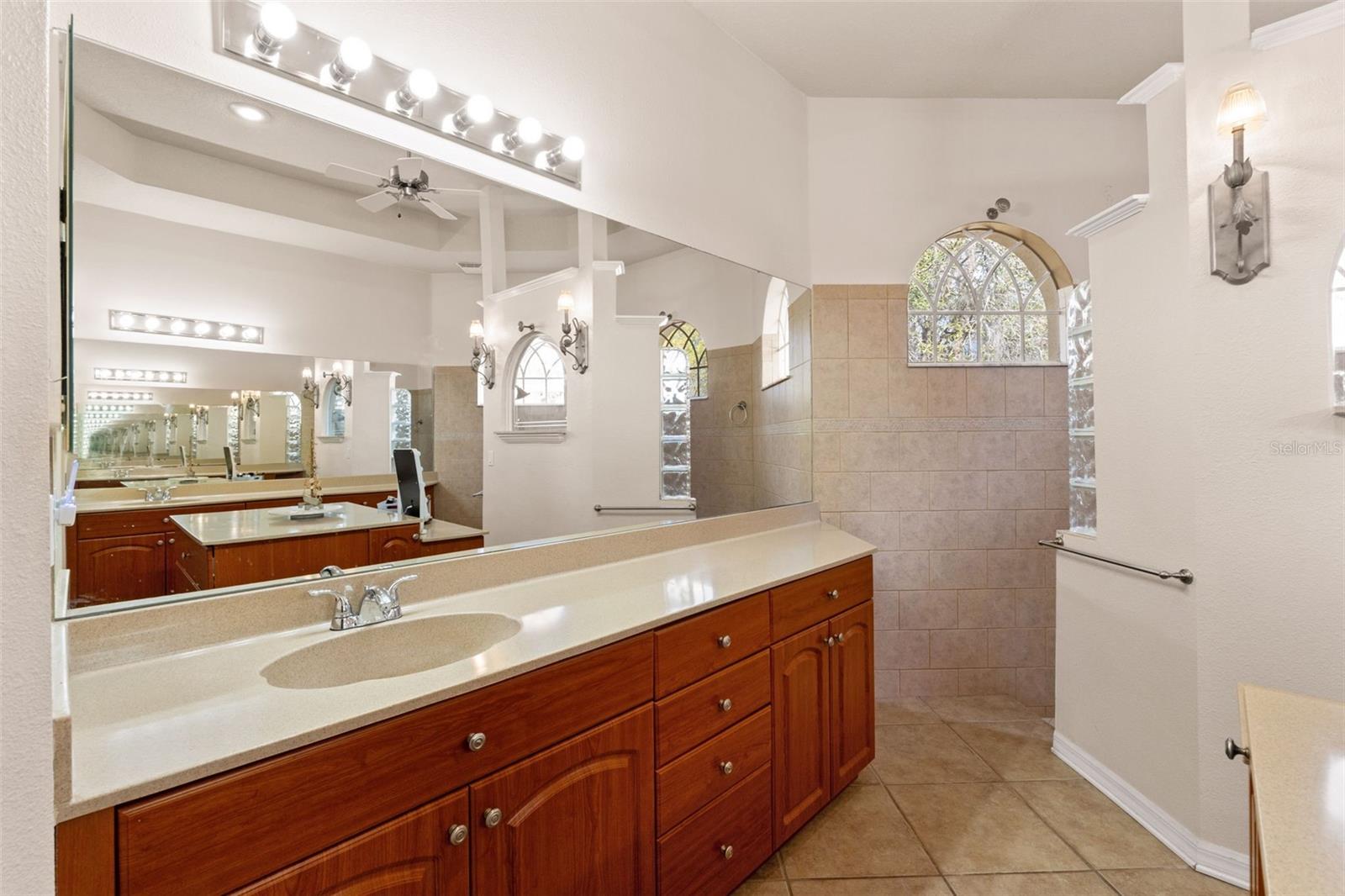 WOODLAND WATERS PH 4 - Residential