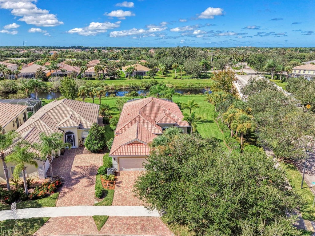 Photo of 5882 Benevento Drive, Sarasota, FL 34238 (MLS # A4710345)