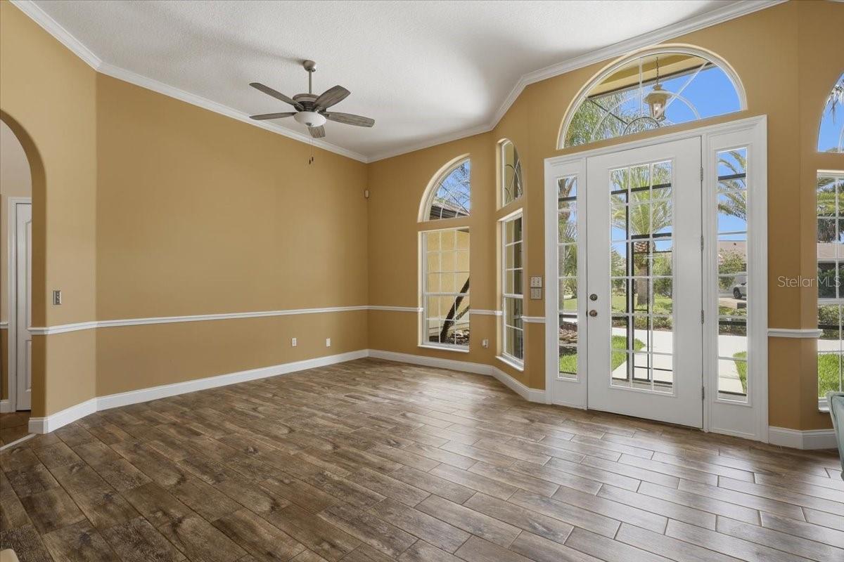 25 COTTONWOOD COURT