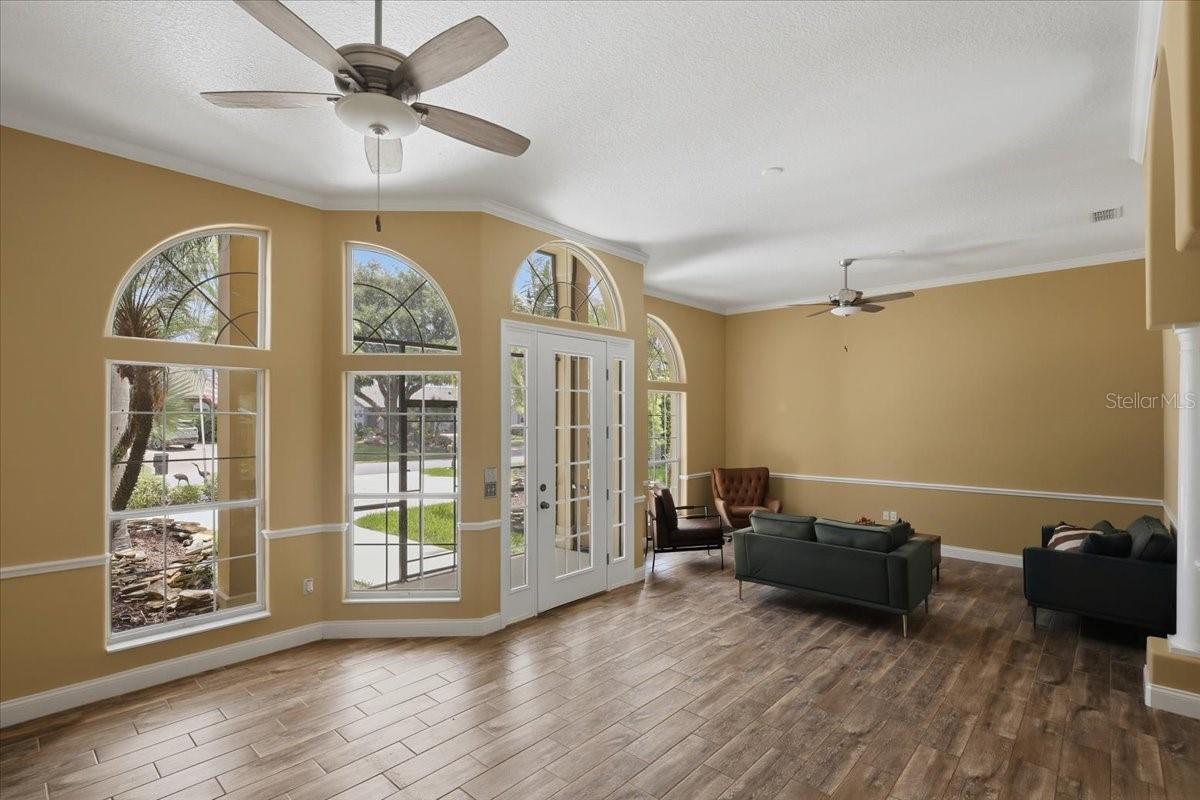 25 COTTONWOOD COURT