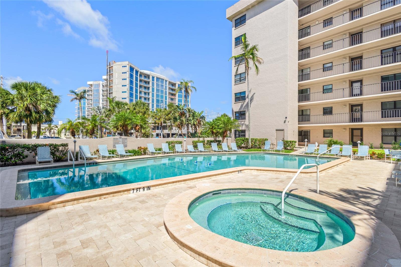 LIDO TOWERS - Residential