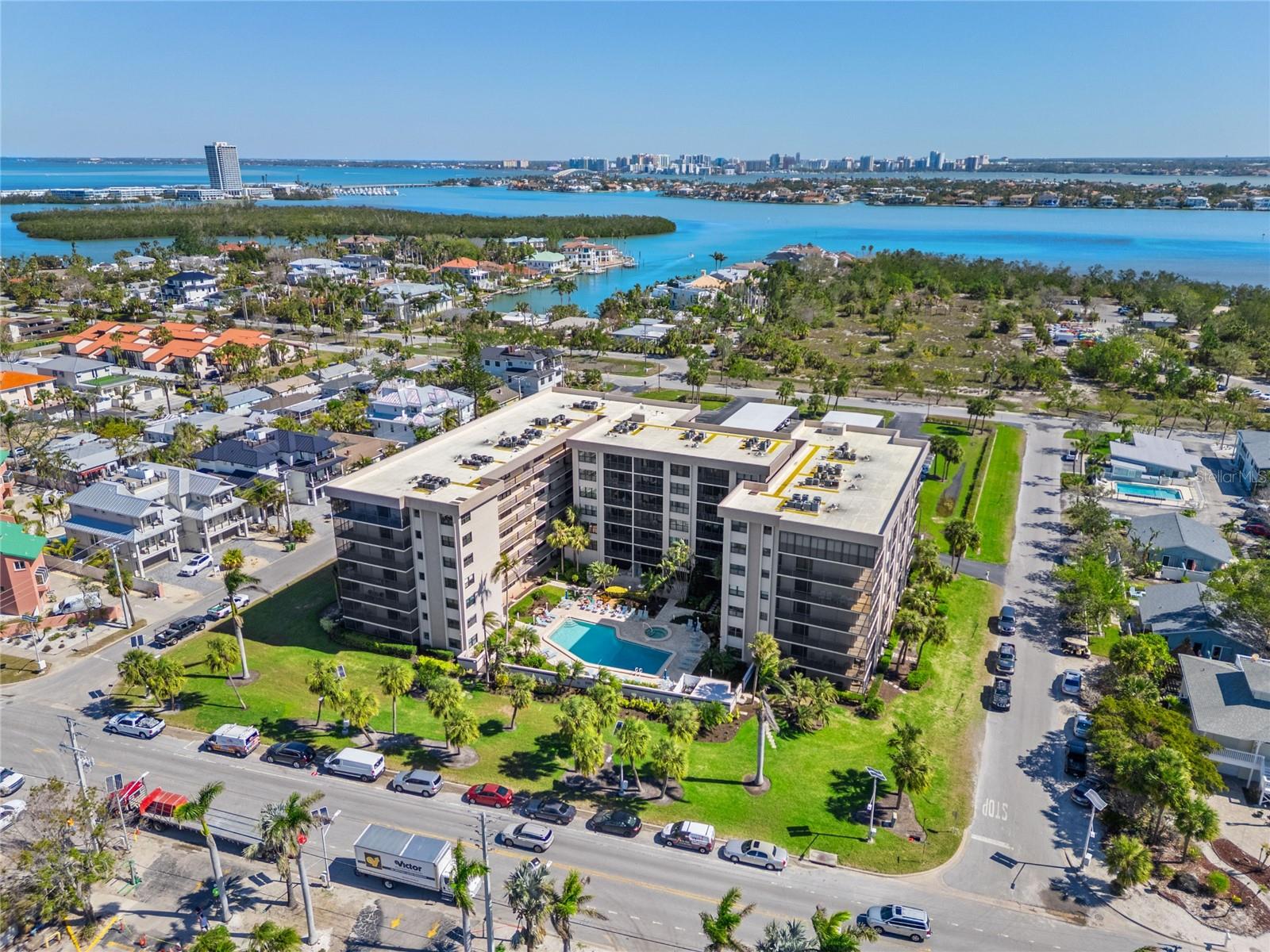 LIDO TOWERS - Residential