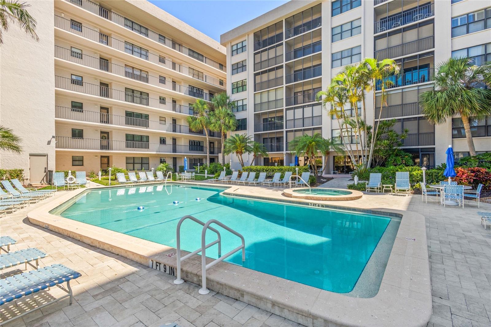 LIDO TOWERS - Residential