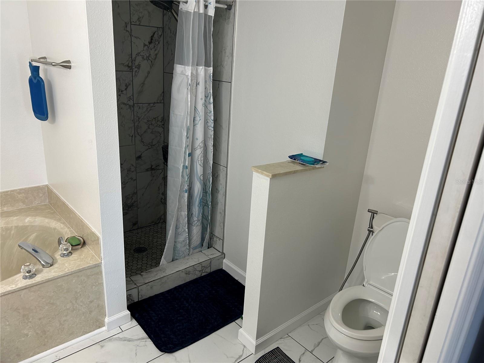 04 FAIRWAYS - Residential