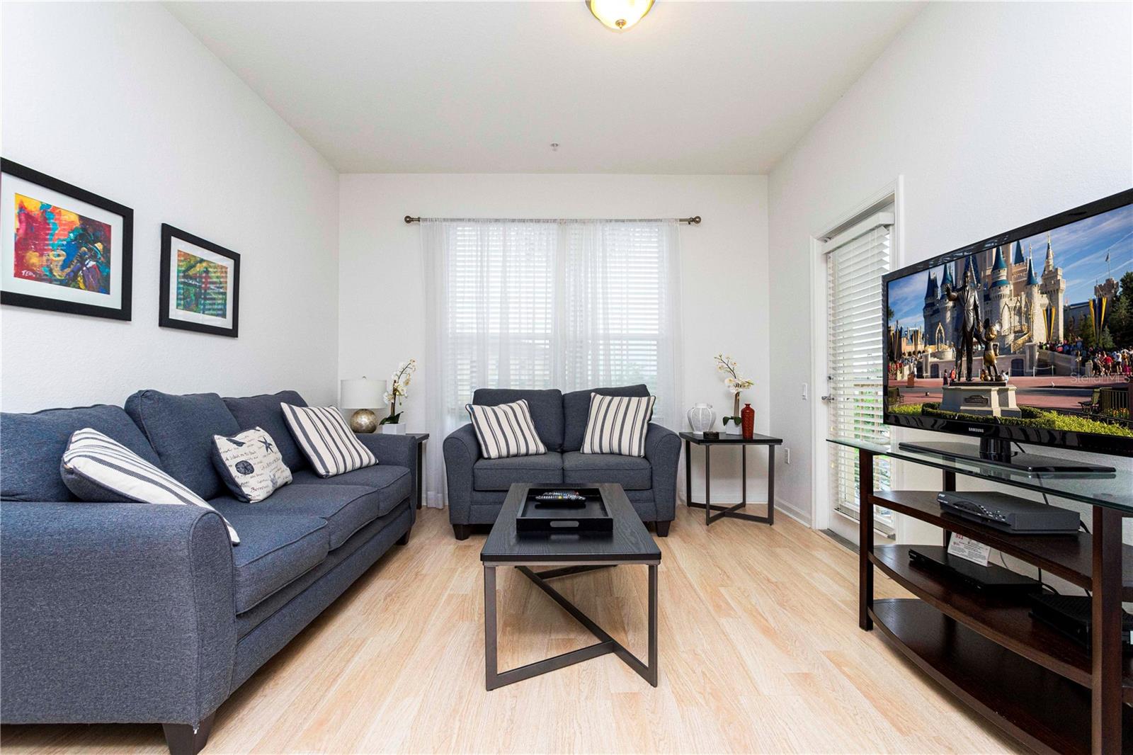 VISTA CAY AT HARBOR SQUARE CONDO PH 8 - Residential