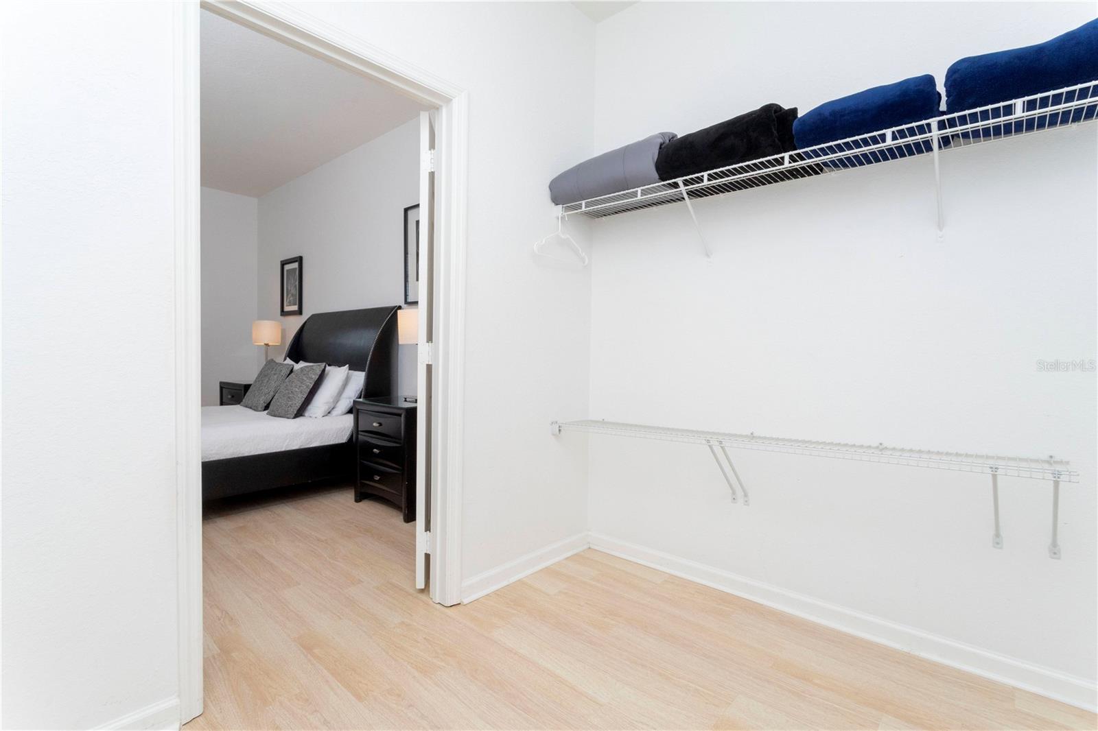 VISTA CAY AT HARBOR SQUARE CONDO PH 8 - Residential