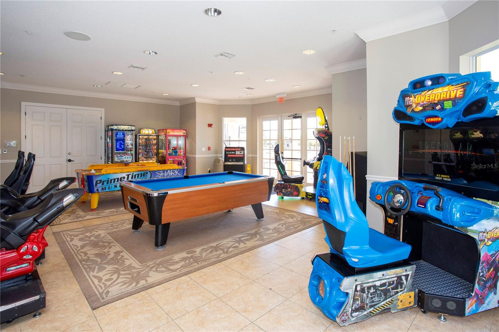 VISTA CAY AT HARBOR SQUARE CONDO PH 8 - Residential