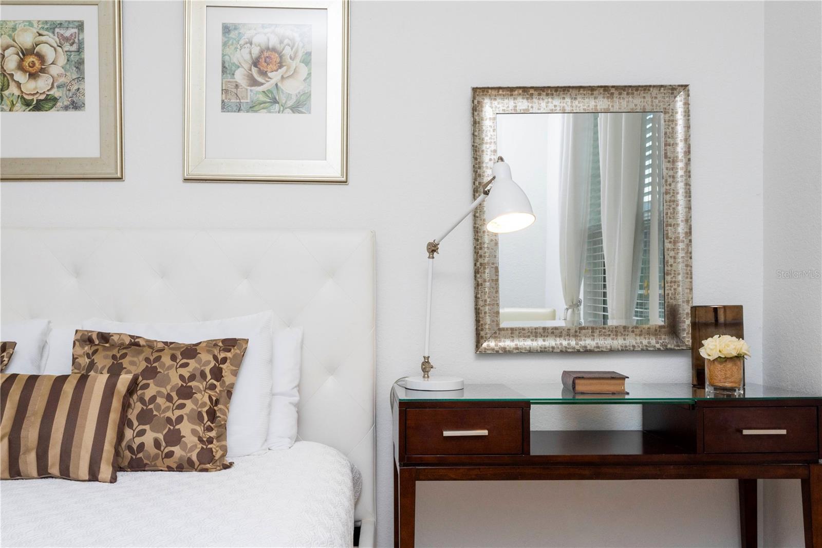 VISTA CAY AT HARBOR SQUARE CONDO PH 8 - Residential