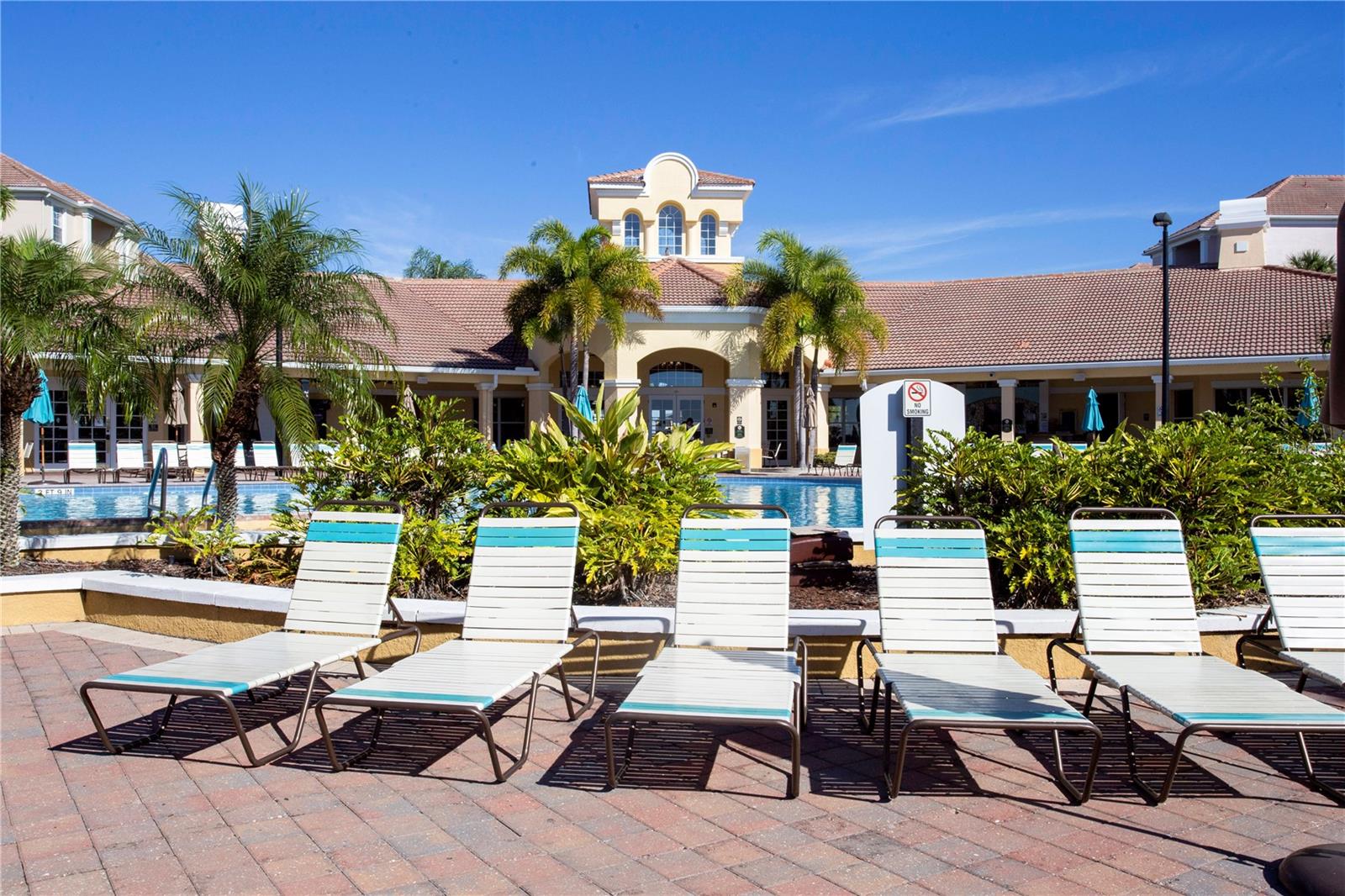 VISTA CAY AT HARBOR SQUARE CONDO PH 8 - Residential