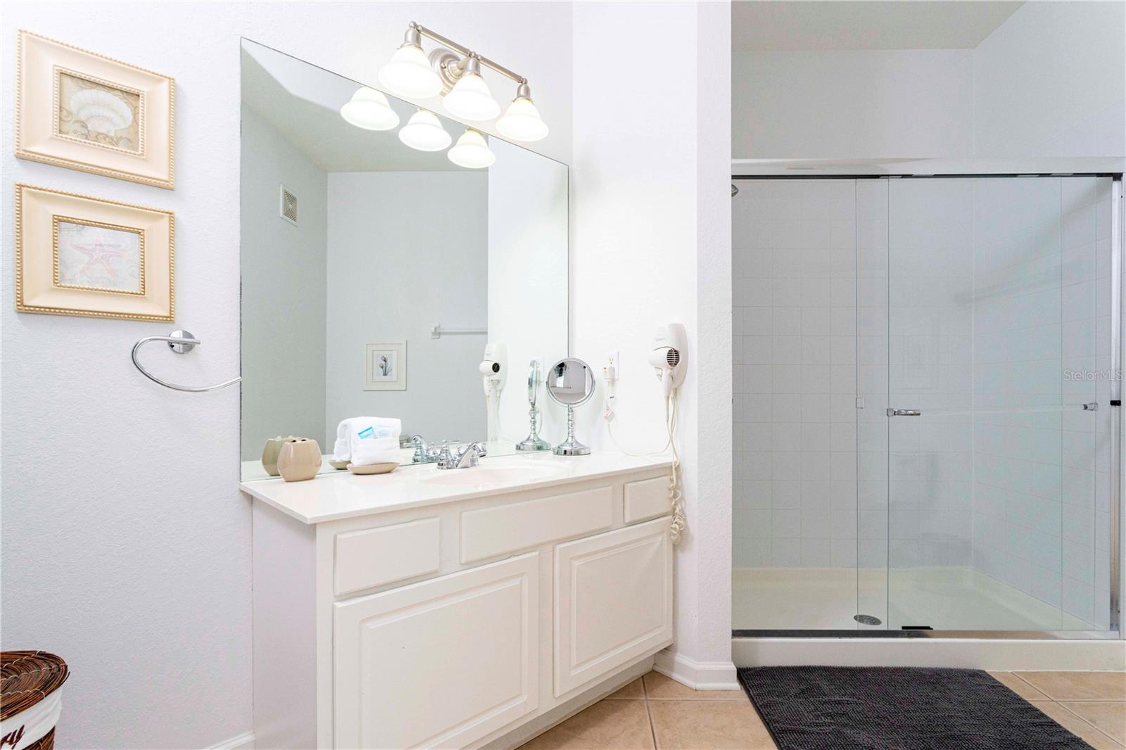 VISTA CAY AT HARBOR SQUARE CONDO PH 8 - Residential