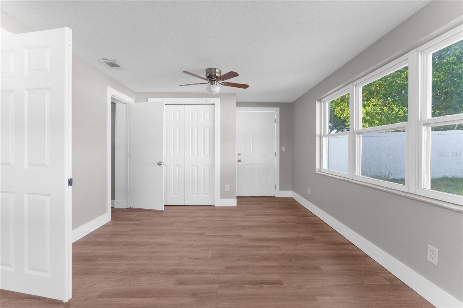 BEACON SQUARE - Residential