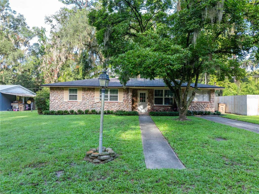 Photo of 1443 SE Vale Court, Lake City, FL 32025 (MLS # GC542074)