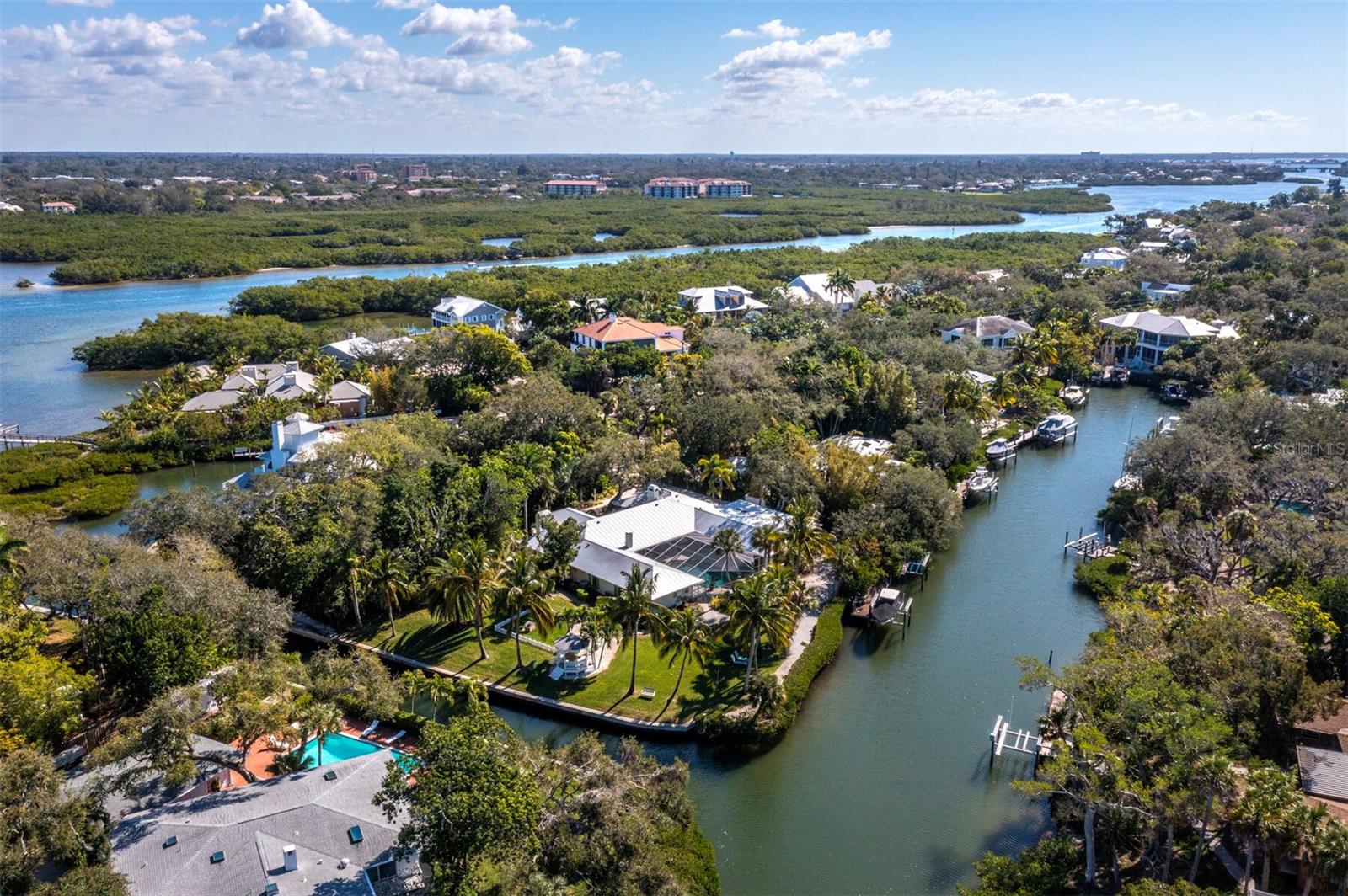 HIDDEN HARBOR - Residential