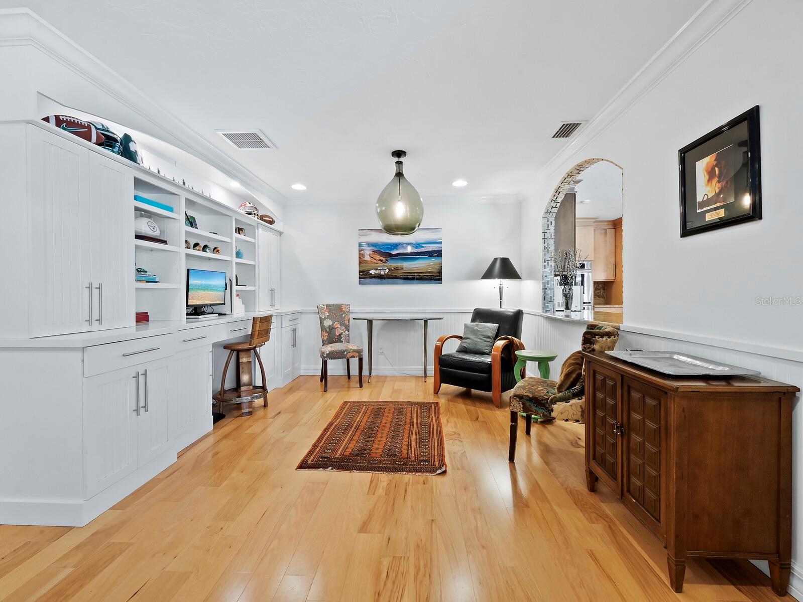 HIDDEN HARBOR - Residential