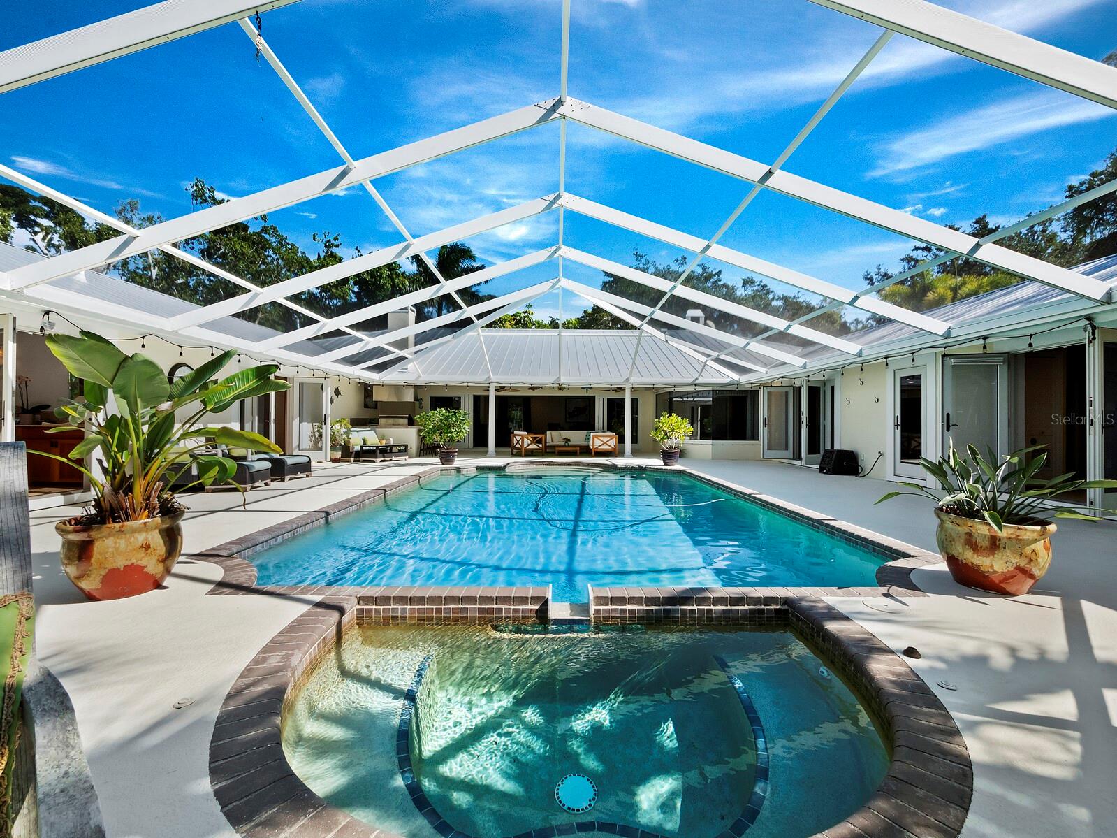 HIDDEN HARBOR - Residential