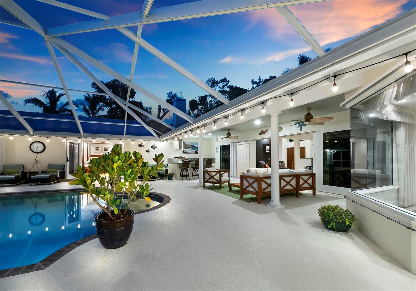 HIDDEN HARBOR - Residential