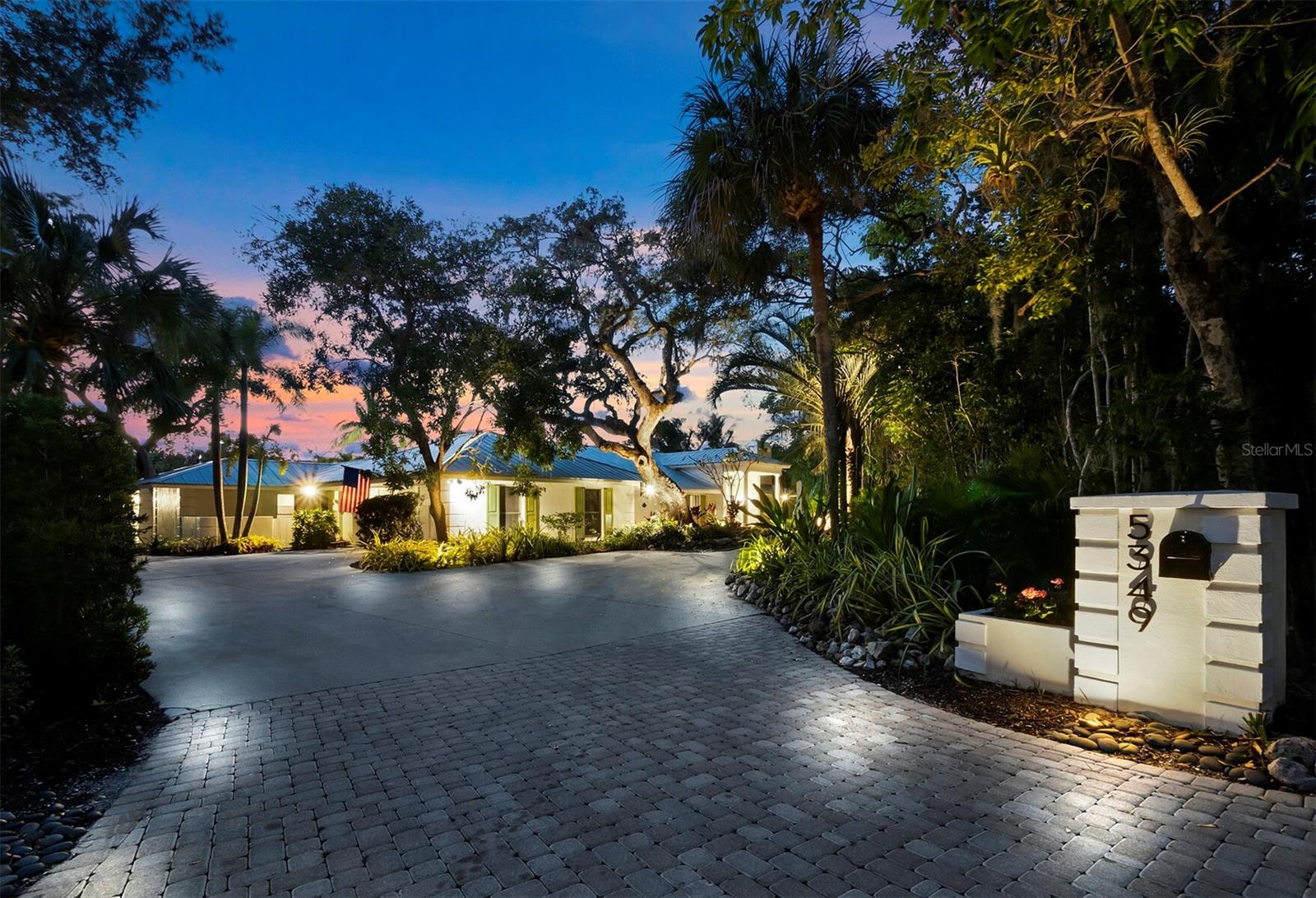 HIDDEN HARBOR - Residential