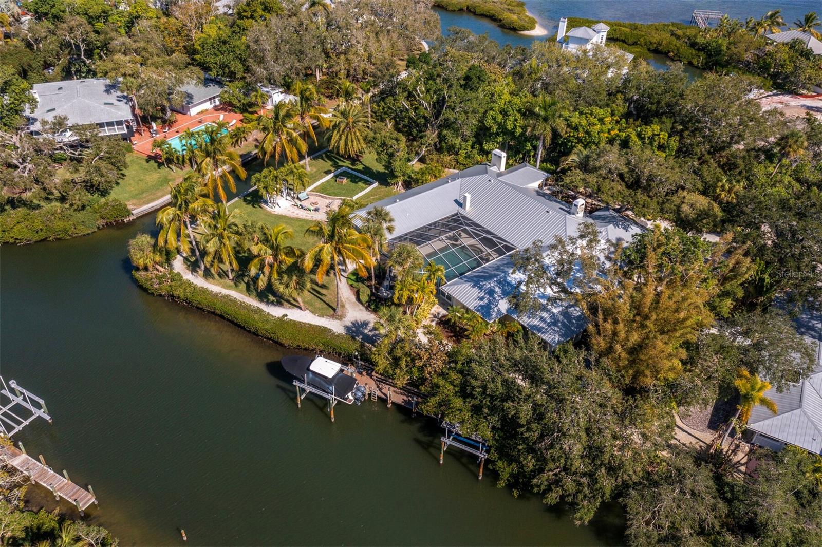 HIDDEN HARBOR - Residential