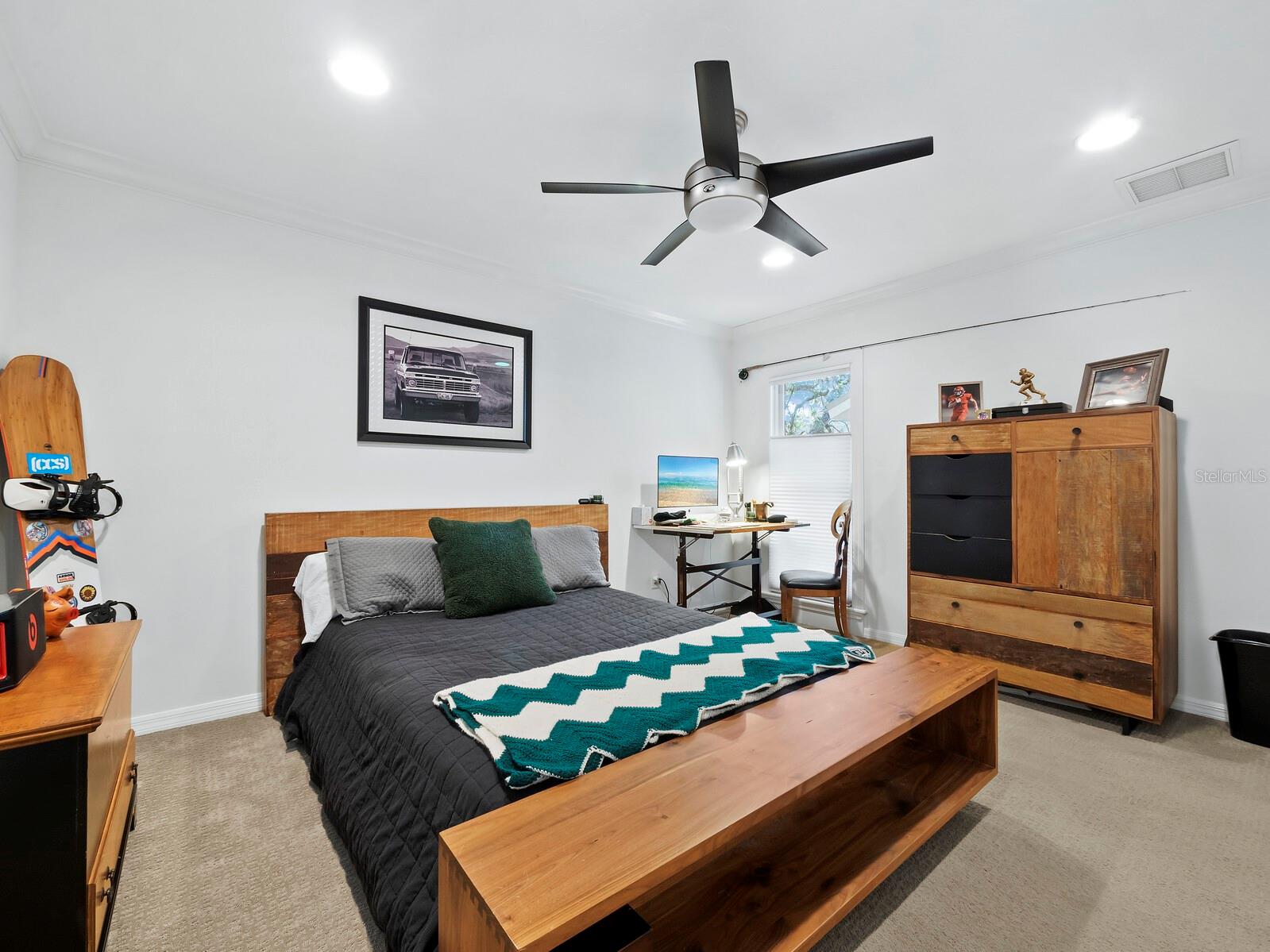 HIDDEN HARBOR - Residential