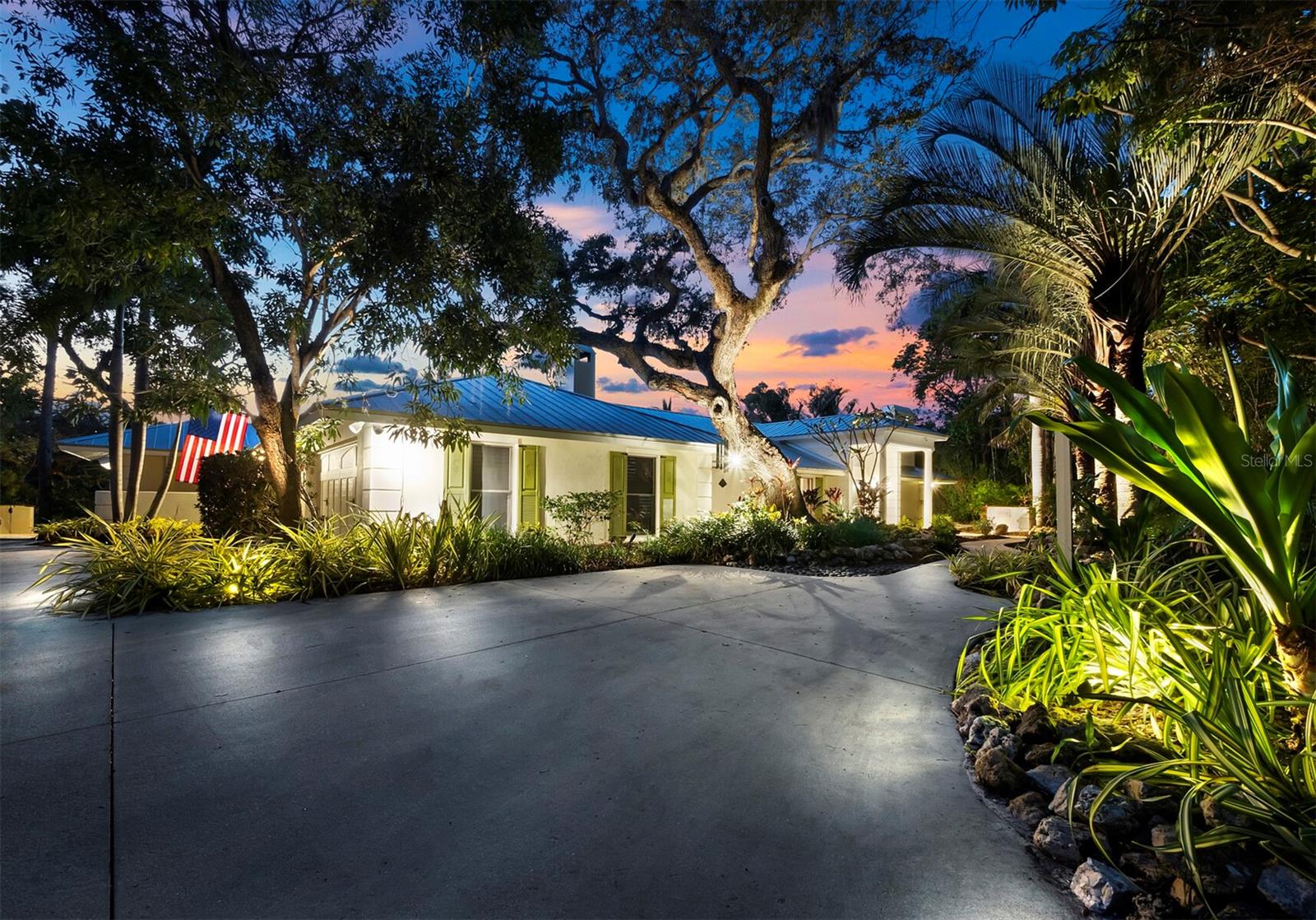 HIDDEN HARBOR - Residential