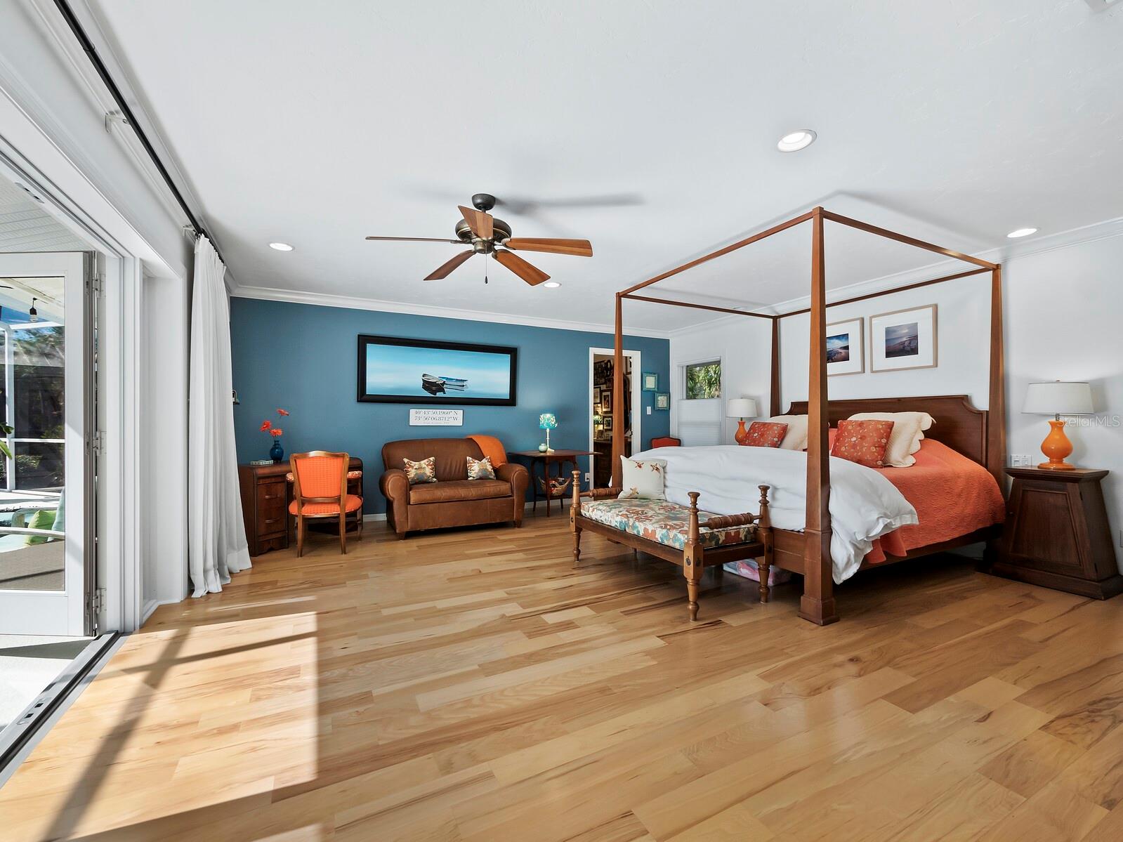 HIDDEN HARBOR - Residential