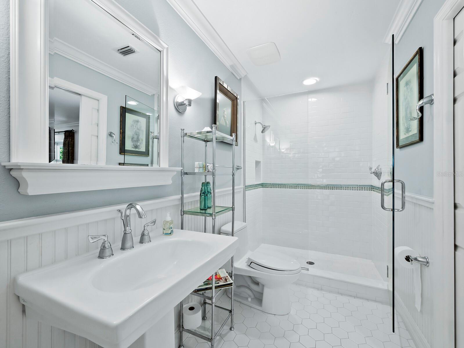 HIDDEN HARBOR - Residential