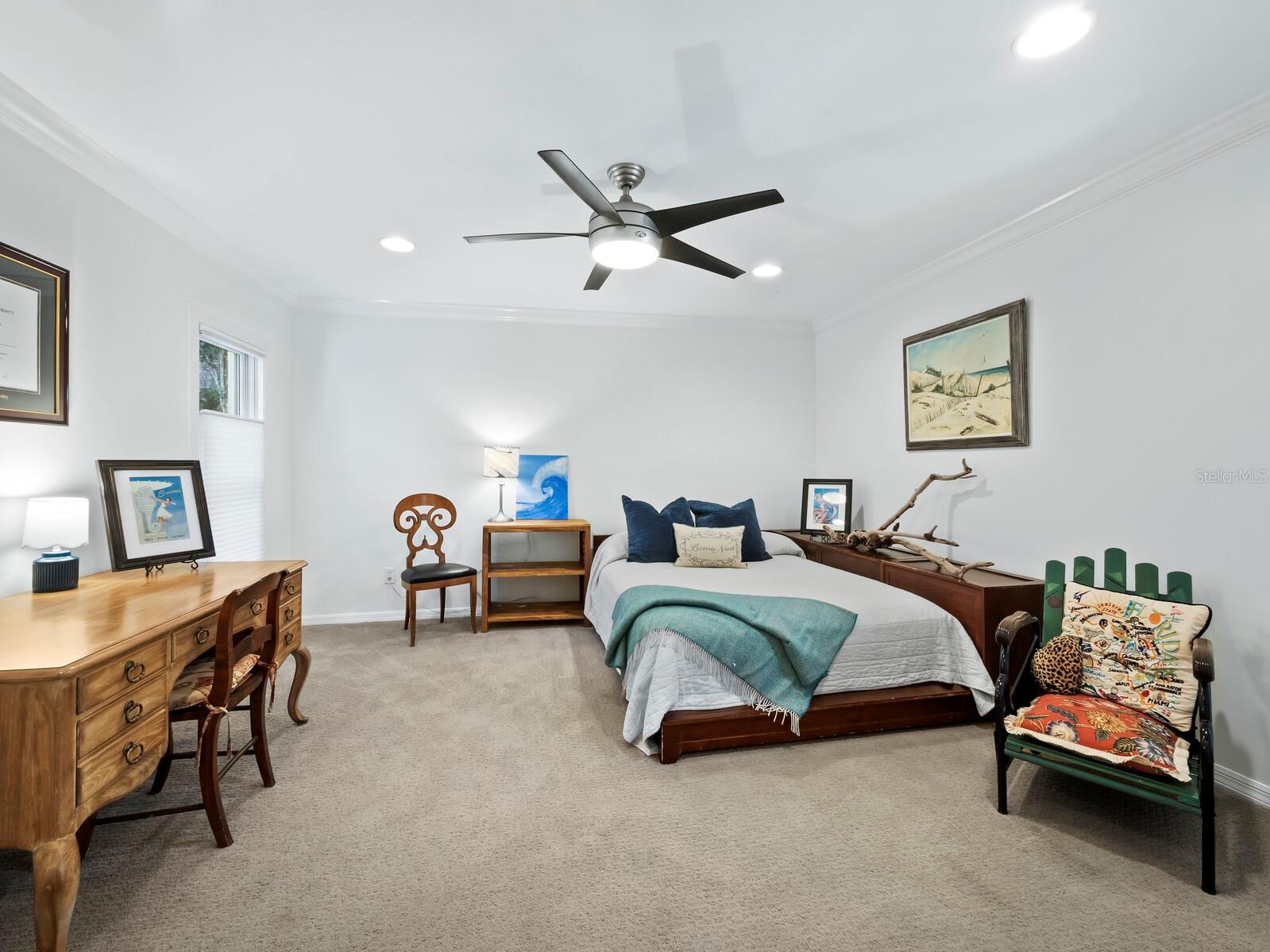 HIDDEN HARBOR - Residential