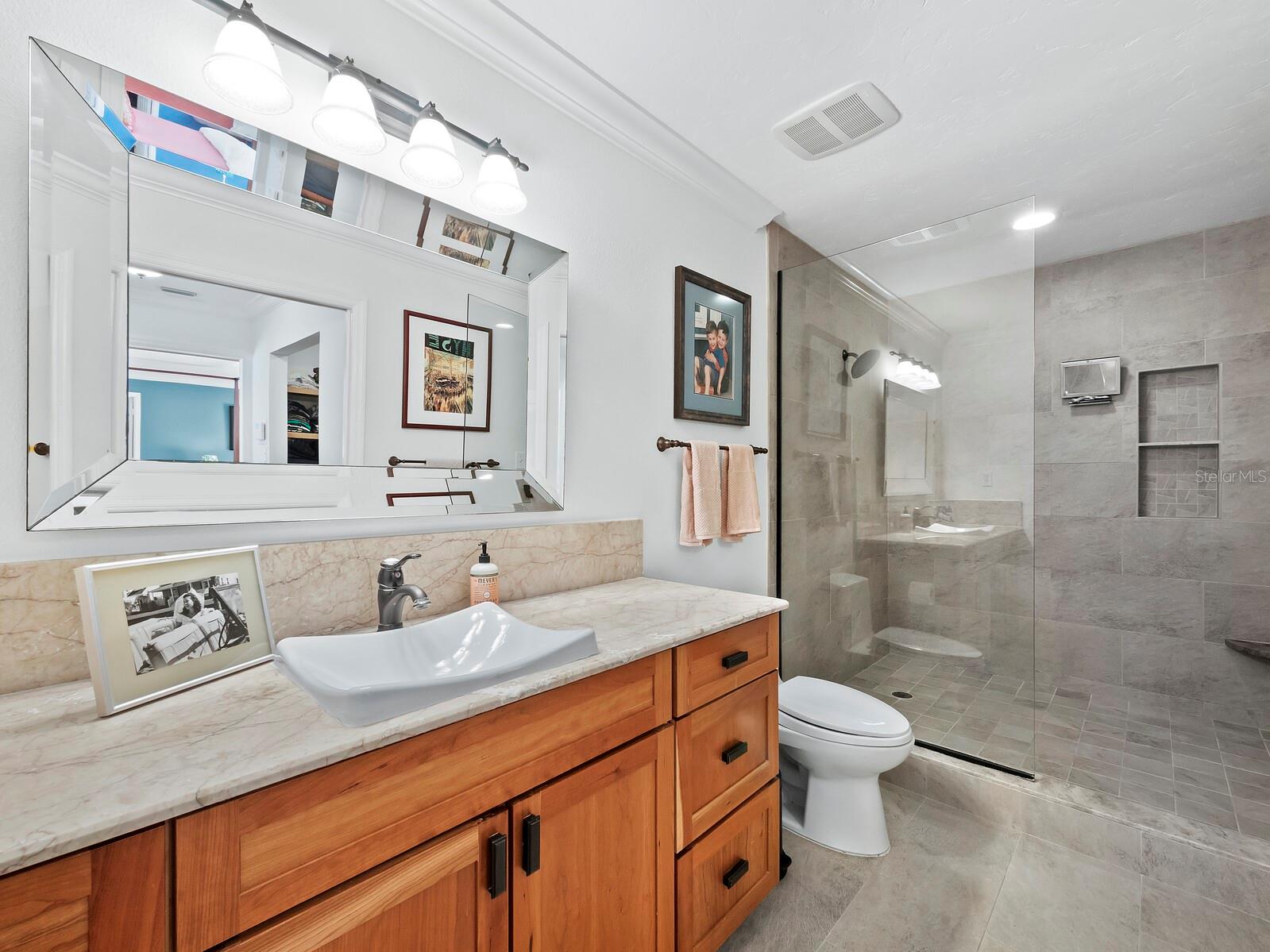 HIDDEN HARBOR - Residential