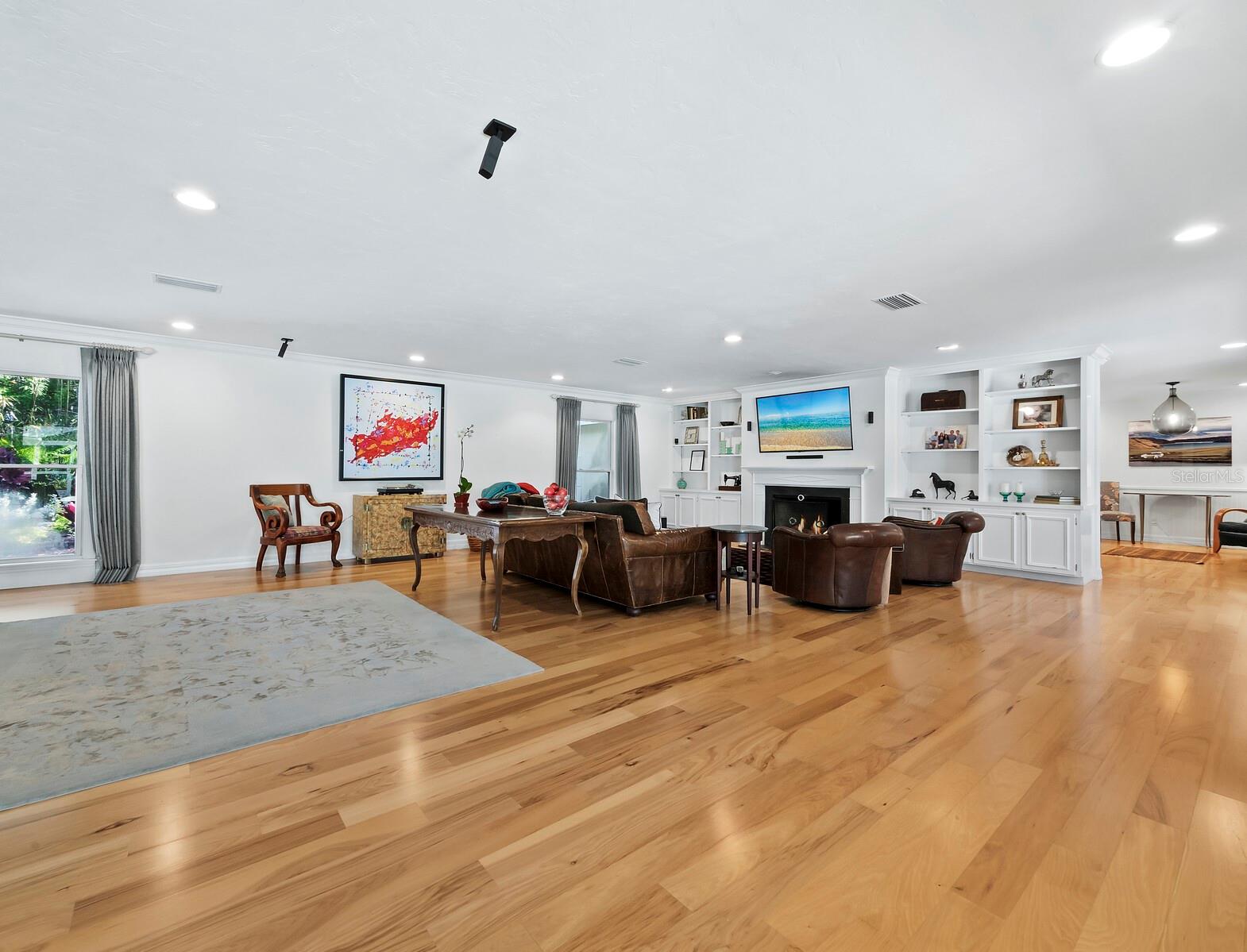 HIDDEN HARBOR - Residential